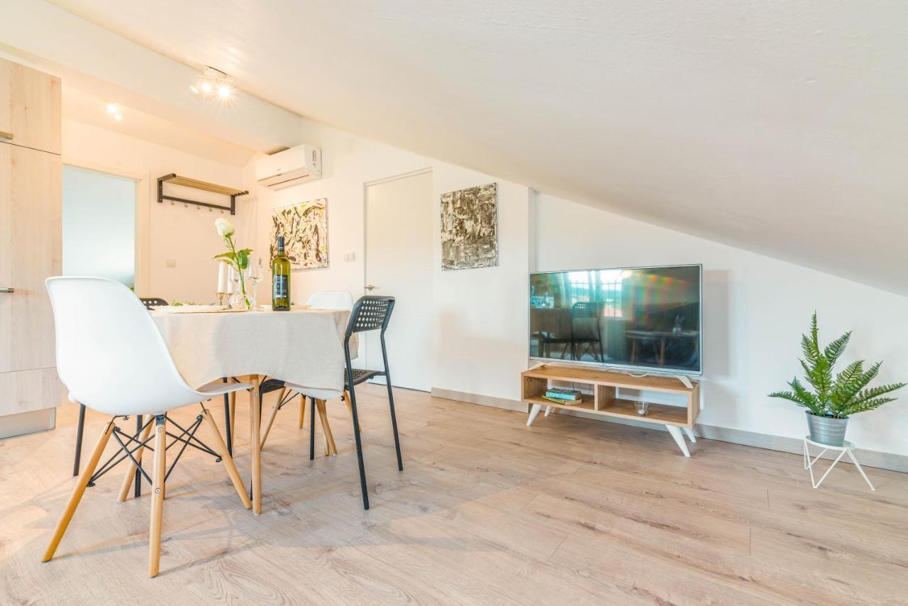 מאלינסקה Apartment Egon מראה חיצוני תמונה